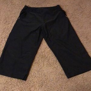 Large Lucy wide leg capris.